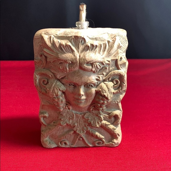 Decorative Green Woman Celtic Art Sculpture Oil Lamp - Picture 1 of 5
